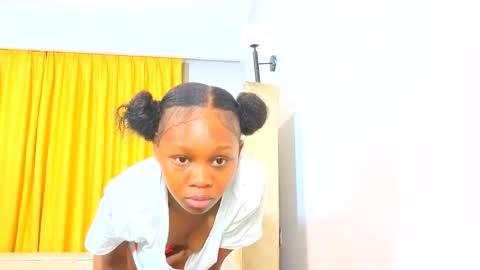 Littlevenus online show from April 2026 02:12:02 AM