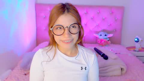 Snapshot of _lloou_ chatting on December 2024 10:54:02 PM Sofia 3 online show from December 2024 10:54:02 PM