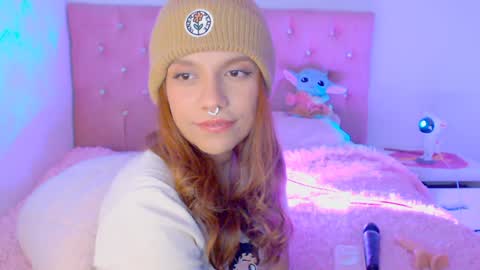 Snapshot of _lloou_ chatting on January 2025 06:14:01 AM Sofia 3 online show from January 2025 06:14:01 AM