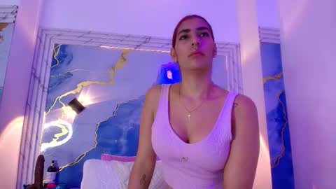 Lorrayne online show from November 2025 12:19:02 PM