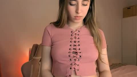 Snapshot of _loveliness_ chatting on December 2025 02:48:01 PM Amanda mandy online show from December 2025 02:48:01 PM