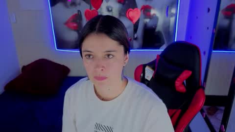 Lucia online show from February 2026 07:34:02 PM