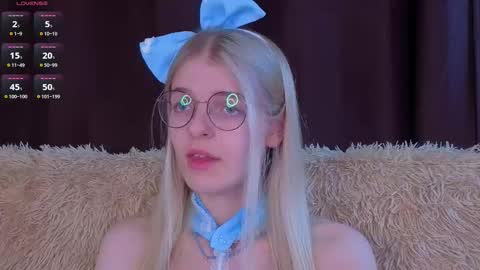 Monica online show from November 2025 06:02:01 PM