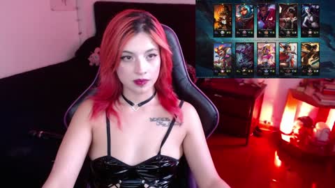 Snapshot of _lucyx__ chatting on January 2025 09:50:01 PM Queen. Help me reach 100 thumbs up online show from January 2025 09:50:01 PM