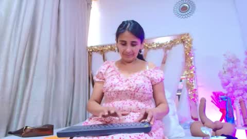 Snapshot of _marcela__ chatting on December 2025 12:43:02 PM _marcela__ online show from December 2025 12:43:02 PM