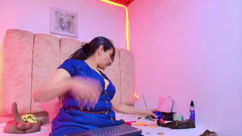 _marcela__ online show from April 2026 11:16:01 AM