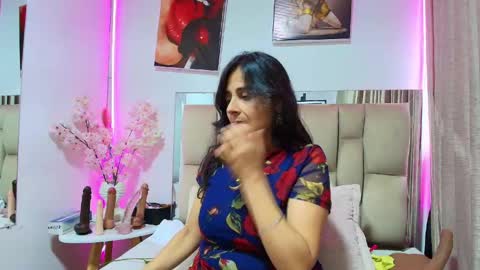 _marcela__ online show from May 2026 11:18:02 AM