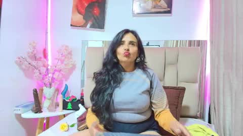_marcela__ online show from May 2026 11:29:01 AM