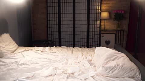 Marie -   -25 discount online show from January 2025 08:00:01 PM