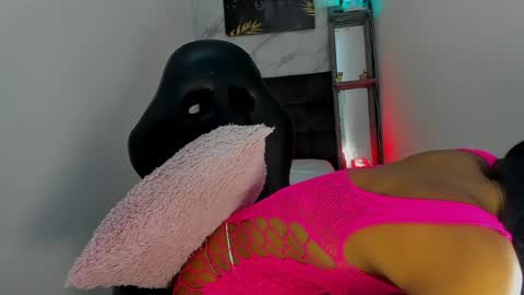 Mikoto  Alexia online show from April 2026 01:17:01 PM