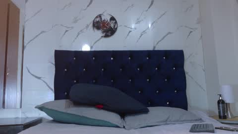 _maximo_1 online show from May 2026 01:06:01 PM