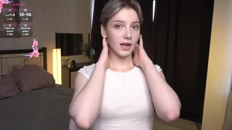 Elva and Kate  online show from February 2026 06:29:02 AM