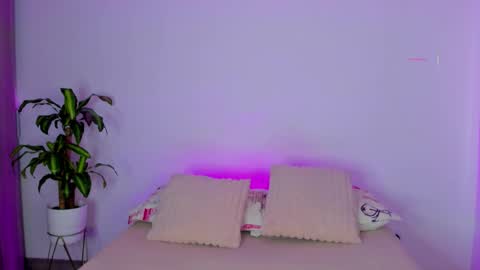 Snapshot of _meel_ chatting on November 2025 01:31:01 PM Meel online show from November 2025 01:31:01 PM