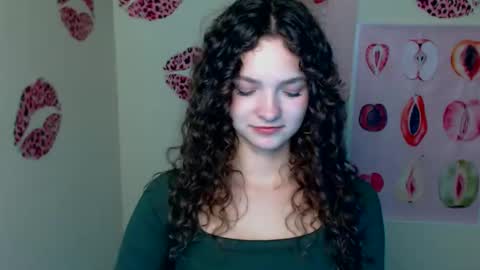 Susie online show from October 2025 07:01:02 PM