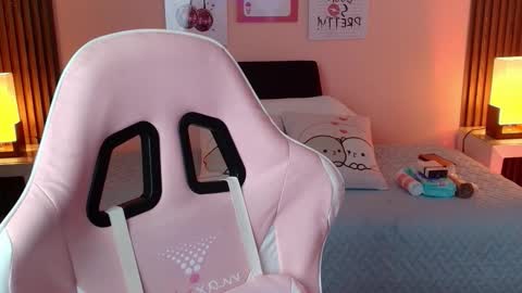 Snapshot of _meliblue chatting on December 2025 07:30:02 PM Meli online show from December 2025 07:30:02 PM