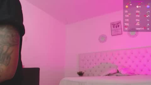 Snapshot of _miia_sweet chatting on October 2025 11:28:01 AM Paula online show from October 2025 11:28:01 AM