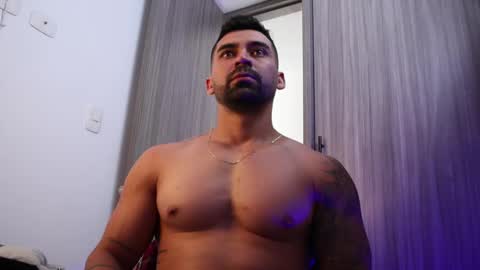 Snapshot of _mikestone chatting on November 2025 01:11:01 PM soy mike online show from November 2025 01:11:01 PM