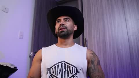 Snapshot of _mikestone chatting on November 2025 08:33:02 PM soy mike online show from November 2025 08:33:02 PM