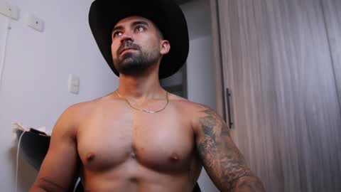 Snapshot of _mikestone chatting on December 2025 01:53:01 PM soy mike online show from December 2025 01:53:01 PM