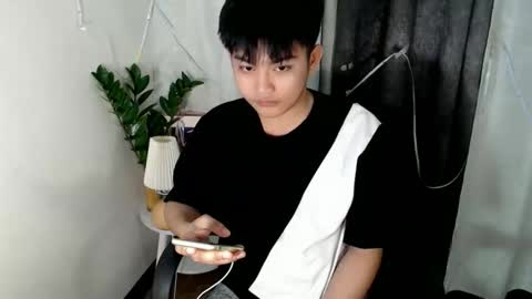 _mikko_moto_ online show from April 2026 11:25:01 AM