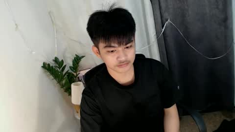 _mikko_moto_ online show from April 2026 11:27:01 AM