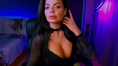 Snapshot of _milani_ chatting on April 2026 05:14:01 PM Milani online show from April 2026 05:14:01 PM