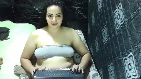 Snapshot of _milf_naughty chatting on September 2025 03:17:01 PM _milf_naughty online show from September 2025 03:17:01 PM