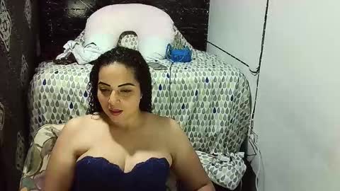 Snapshot of _milf_naughty chatting on October 2025 05:17:02 AM _milf_naughty online show from October 2025 05:17:02 AM