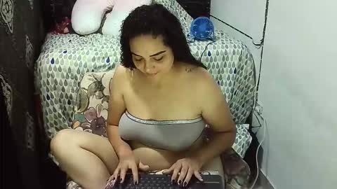 Snapshot of _milf_naughty chatting on October 2025 04:04:01 AM _milf_naughty online show from October 2025 04:04:01 AM