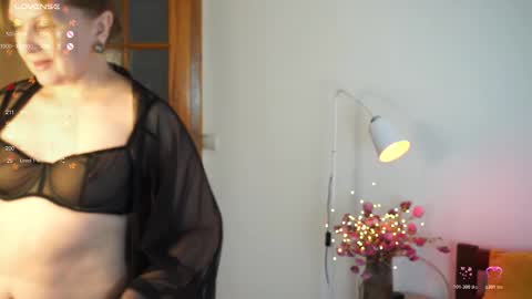 Snapshot of _million_dollarsmile chatting on November 2025 01:11:01 PM _million_dollarsmile online show from November 2025 01:11:01 PM