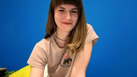 Snapshot of _minnie_boo_ chatting on April 2026 07:31:02 PM Boo online show from April 2026 07:31:02 PM