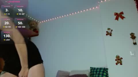 Snapshot of _mischa_xxx chatting on December 2025 08:57:02 PM Mischa online show from December 2025 08:57:02 PM