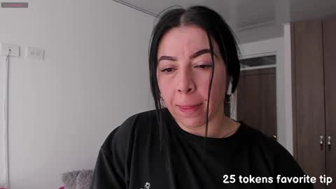 _miss_coco_ online show from February 2025 04:32:02 PM