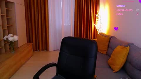 Snapshot of _miss_mia chatting on October 2025 07:06:01 AM Mia online show from October 2025 07:06:01 AM