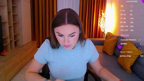 Snapshot of _miss_mia chatting on November 2025 09:54:02 AM Mia online show from November 2025 09:54:02 AM