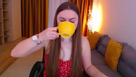 Mia online show from March 2026 09:48:02 AM