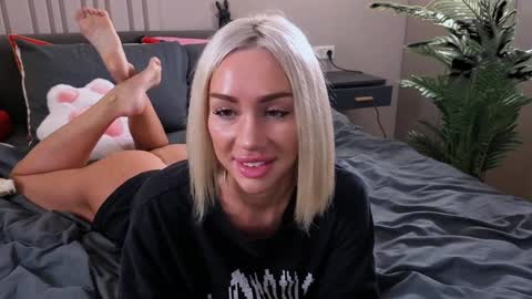 alienmito online show from February 2026 01:12:01 AM