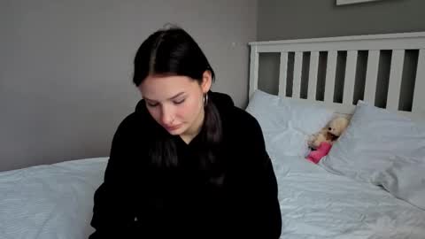 Karina online show from November 2025 02:21:01 AM