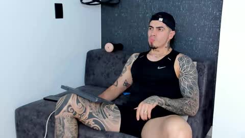 Snapshot of _mrcock_ chatting on November 2025 12:13:01 AM _mrcock_ online show from November 2025 12:13:01 AM