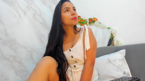 Snapshot of _nanny_1 chatting on December 2024 10:19:01 PM Nanny online show from December 2024 10:19:01 PM