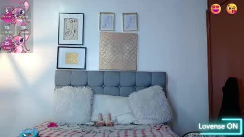 Snapshot of _naomi_s chatting on November 2025 01:44:02 PM _naomi_s online show from November 2025 01:44:02 PM