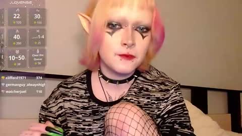 Nicole online show from November 2025 11:37:01 PM