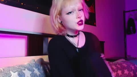 Nicole online show from December 2025 11:47:02 PM