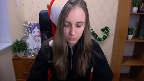 Nica online show from December 2024 12:24:01 PM