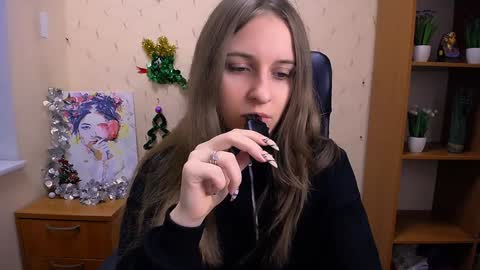 Nica online show from December 2024 12:12:02 PM