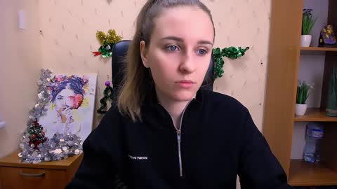 Nica online show from December 2024 12:05:02 PM