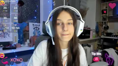 Nika online show from November 2025 06:30:01 PM