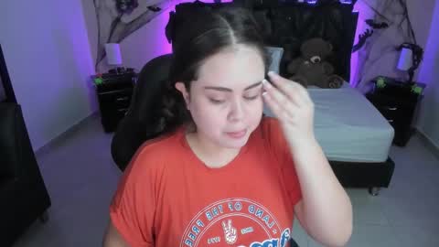 Snapshot of _oliviajoness chatting on October 2025 12:06:01 PM Olivia jones online show from October 2025 12:06:01 PM