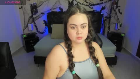 Snapshot of _oliviajoness chatting on October 2025 11:33:02 AM Olivia jones online show from October 2025 11:33:02 AM