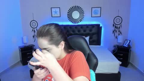 Snapshot of _oliviajoness chatting on November 2025 12:13:01 PM Olivia jones online show from November 2025 12:13:01 PM